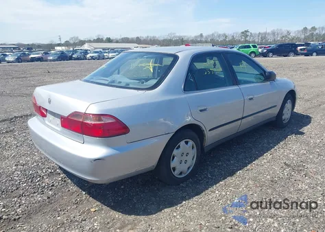 2000 Honda Accord 2.3 Lx from USA, damaged, VIN 1HGCG6655YA016636